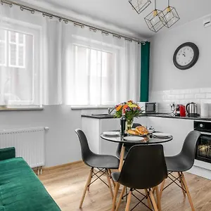 Апартаменты Maya's Flats & - Walowa 25, Гданьск